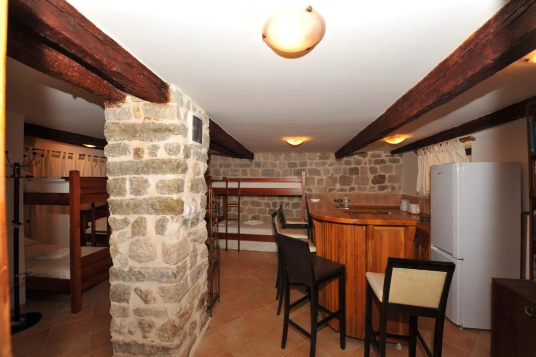 Apartments Monika Old Town Kotor Dış mekan fotoğraf
